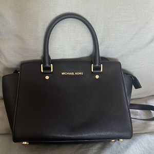 Michael Michael Khors - Black Selma Saffiano Leather Medium Satchel